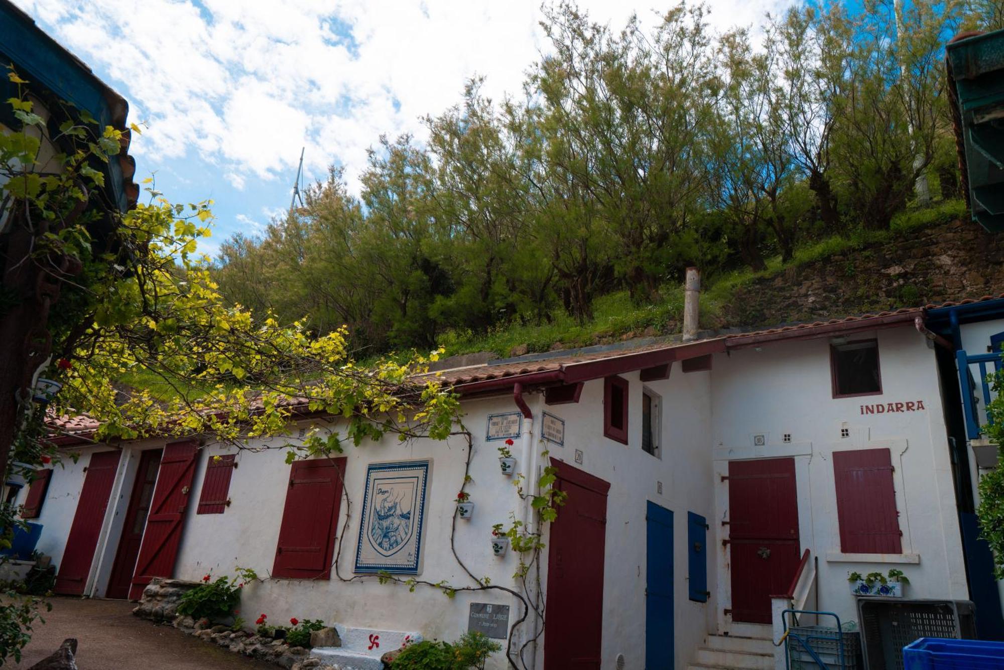 Bed & Breakfast Perbos 1556 La Bastide-Clairence Buitenkant foto