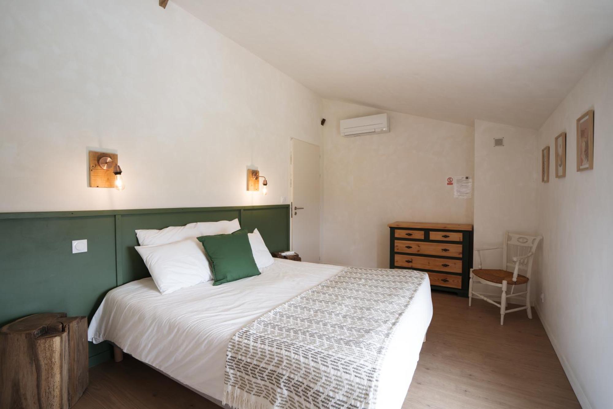 Bed & Breakfast Perbos 1556 La Bastide-Clairence Buitenkant foto