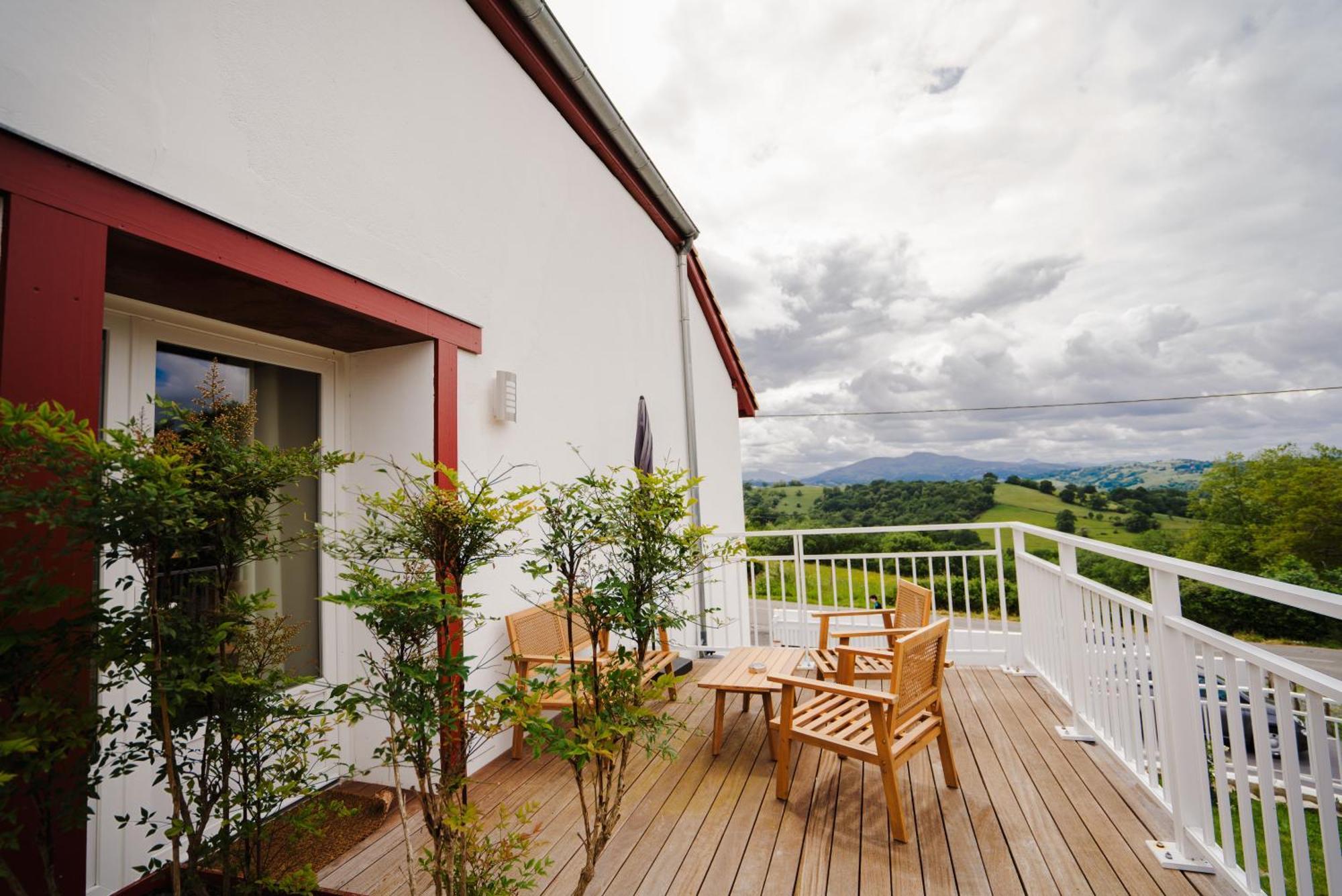 Bed & Breakfast Perbos 1556 La Bastide-Clairence Buitenkant foto